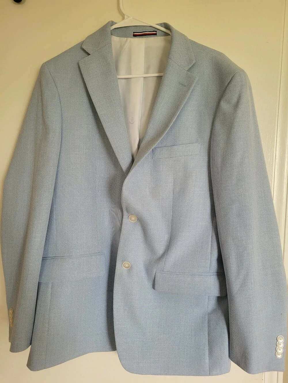 Tommy Hilfiger clean light